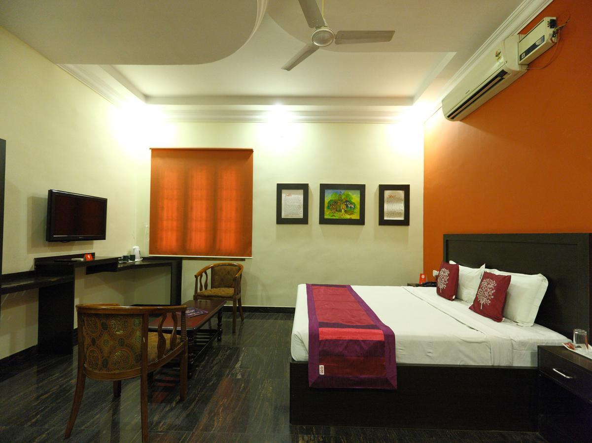 Bed and Breakfast Oyo 7355 Covinille Madurai Esterno foto