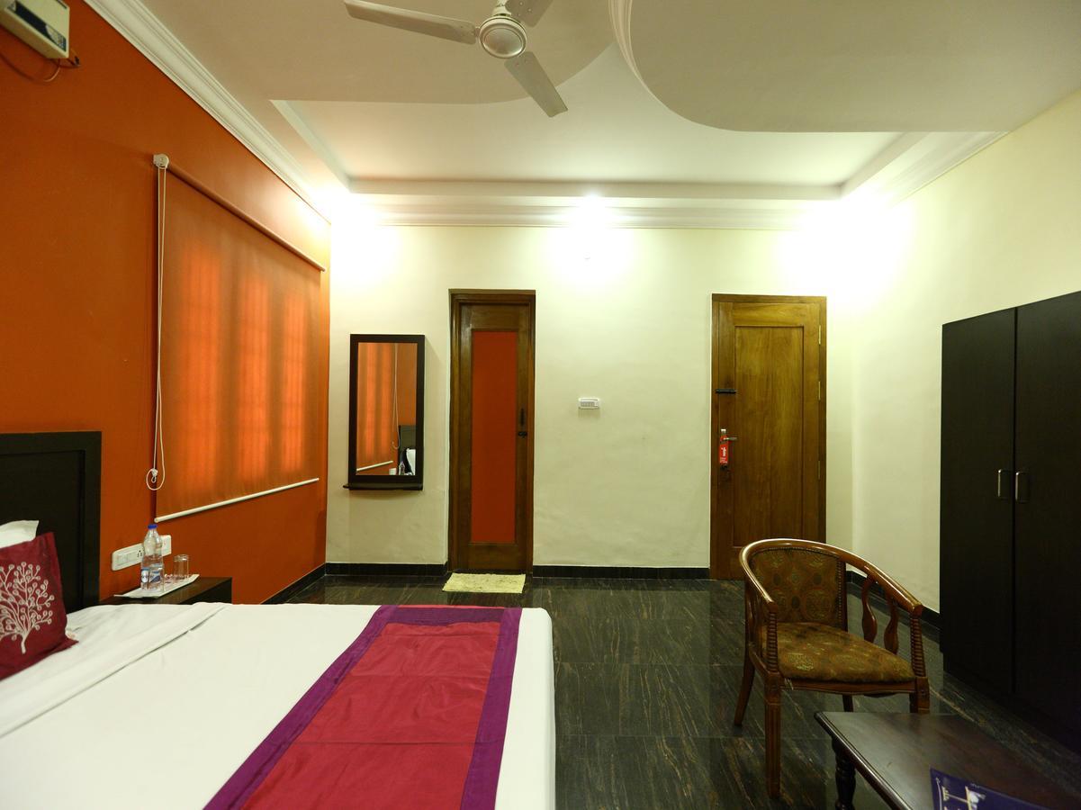 Bed and Breakfast Oyo 7355 Covinille Madurai Esterno foto