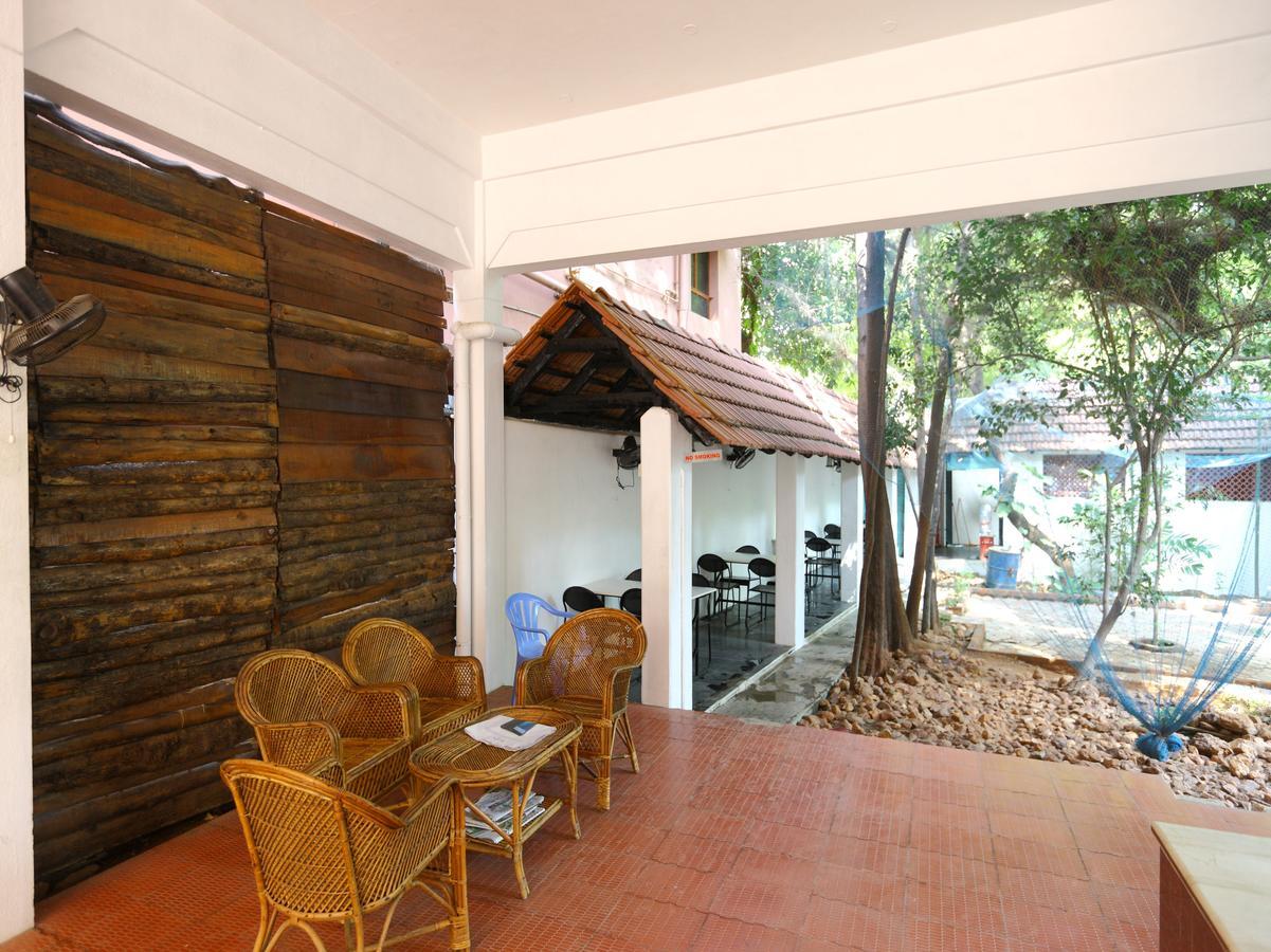 Bed and Breakfast Oyo 7355 Covinille Madurai Esterno foto